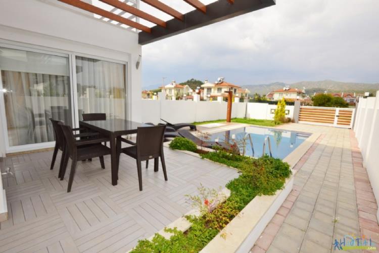 Villa Sante-Denize 400 M aile villası